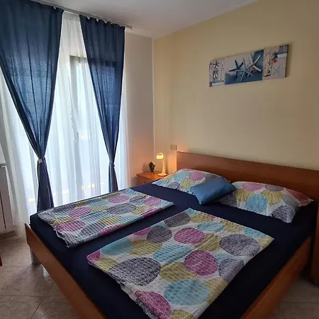 Aleksandra 1132 * Peroj