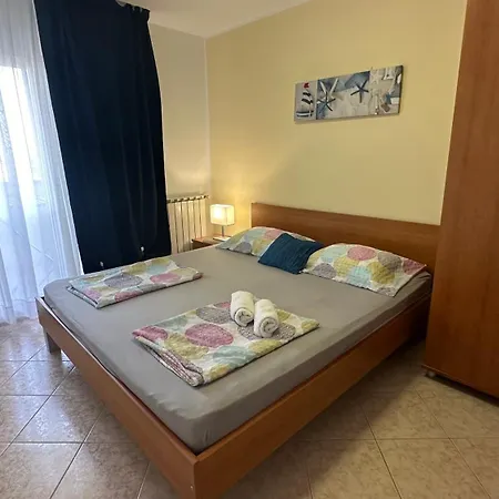 Daire Aleksandra 1132 Peroj