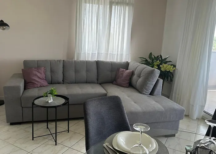 Aleksandra 1132 Appartement Peroj