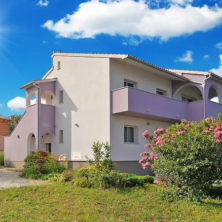 Aleksandra 1132 Apartment Peroj