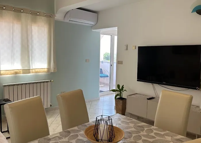 Aleksandra 1132 * Peroj